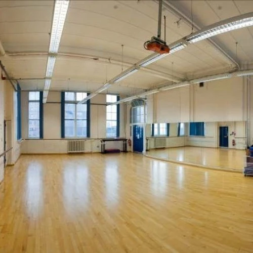 Shadwell Centre photo 3