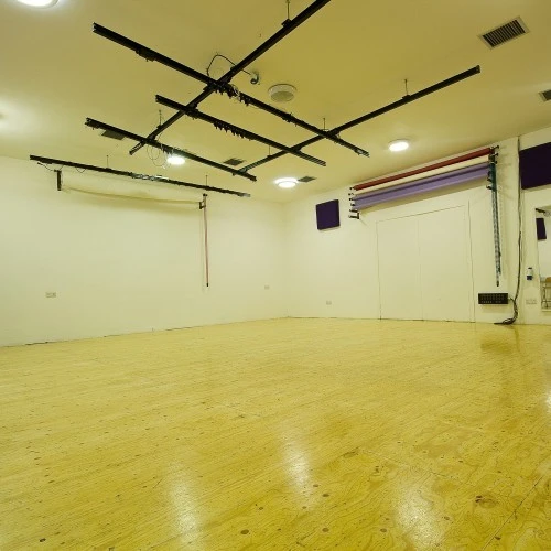 Studio 3 photo 3