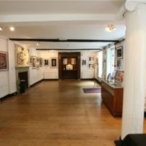Lauderdale House photo 3