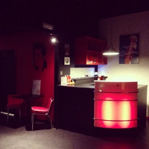 frenchies party room hire photo 4