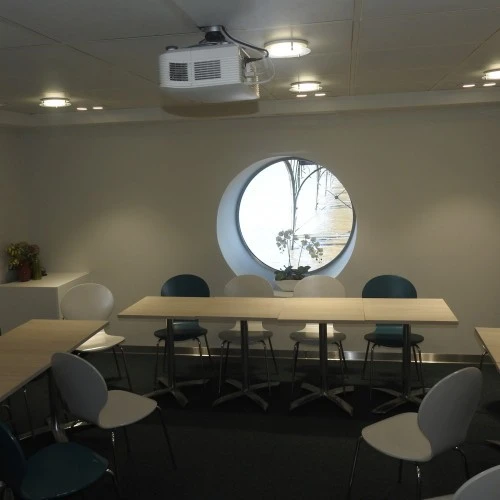 Porthole Room photo 3