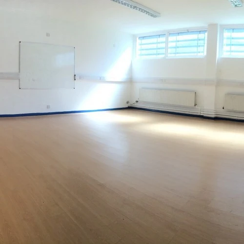 Centre 151 photo 3