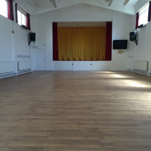 Centre 151 photo 2