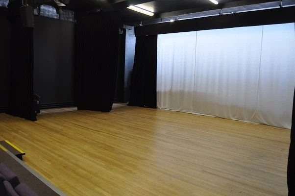 Saint Thomas a Becket Theatre  photo 3