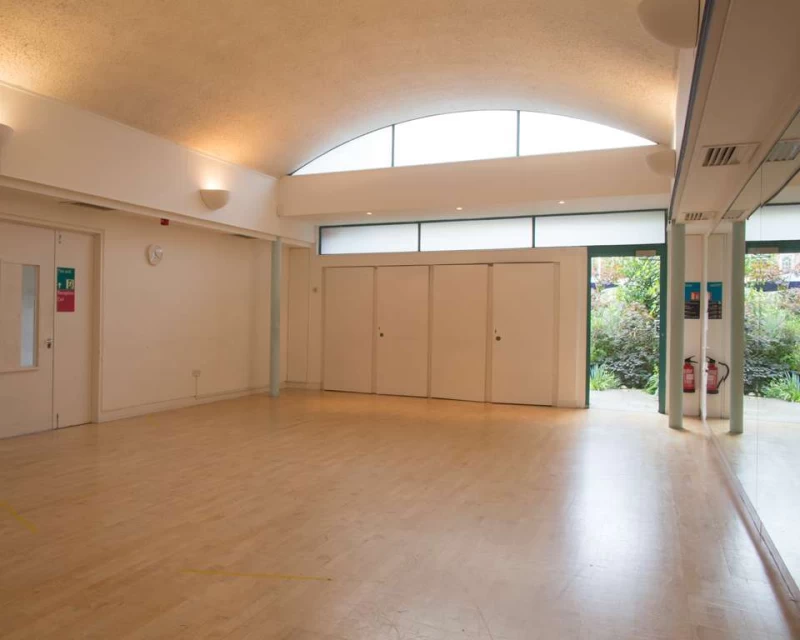 Studio 1 photo 2