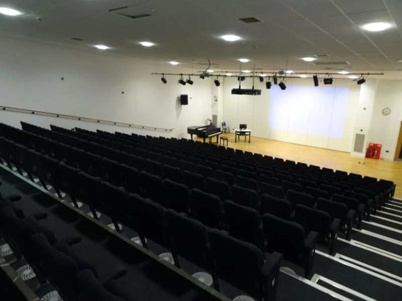 Tudor Grange Academy Worcester photo 3