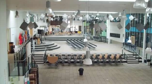 St. Johns School Heart Space - www.enni.space photo 2