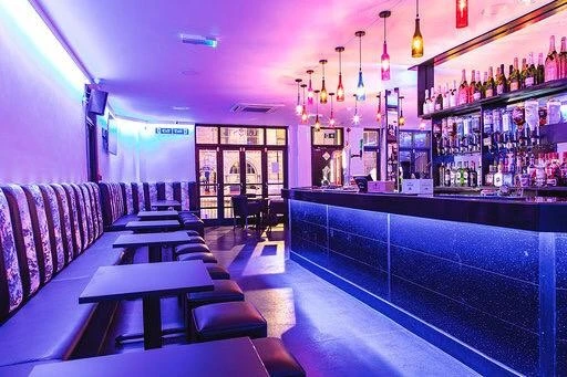 SILK BAR GRAVESEND photo 5