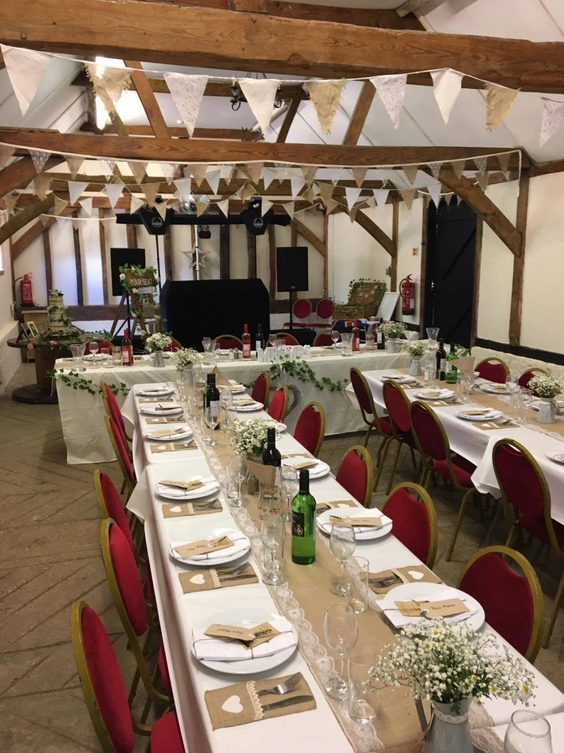 The Stables - Herrings Green Farm photo 2