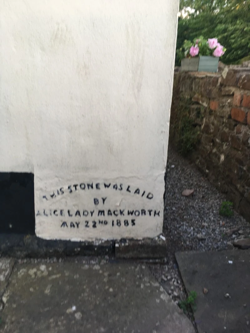 Llanhennock  photo 3