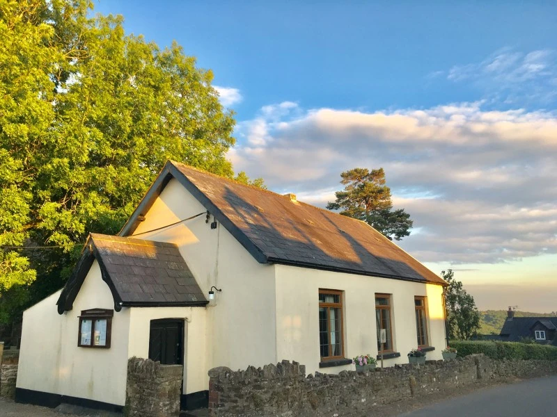 Llanhennock  photo 2