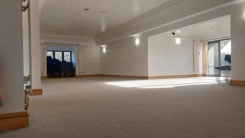 The Tythings Gallery Room photo 2