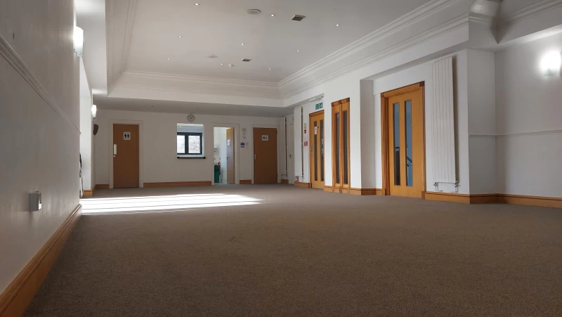 The Tythings Gallery Room photo 4