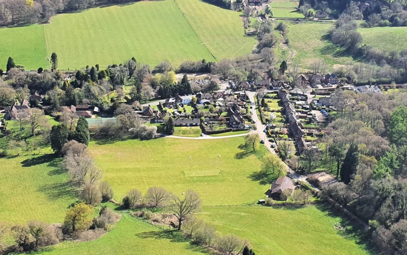 Hascombe photo 3