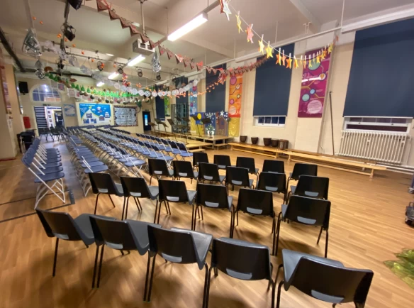 Earlsfield Primary School Main Hall - Lower photo 3