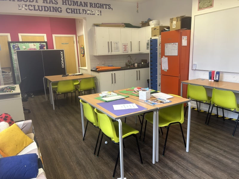 Sen Talk - Main room space / cafe area/ co working space / hot desks - John Morris House photo 4