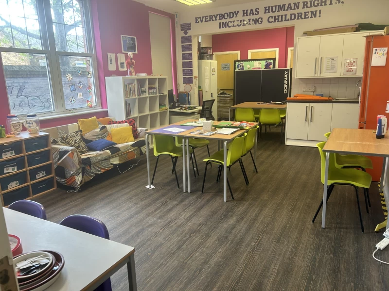 Sen Talk - Main room space / cafe area/ co working space / hot desks - John Morris House photo 5