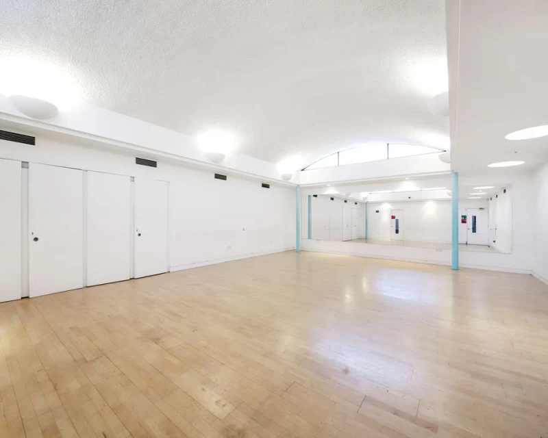 Studio 2 photo 2