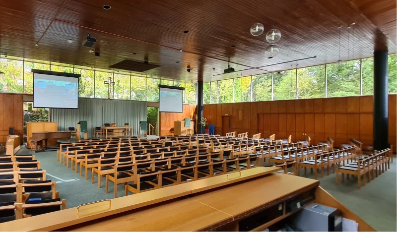 Reigate Park Church Sanctuary photo 3
