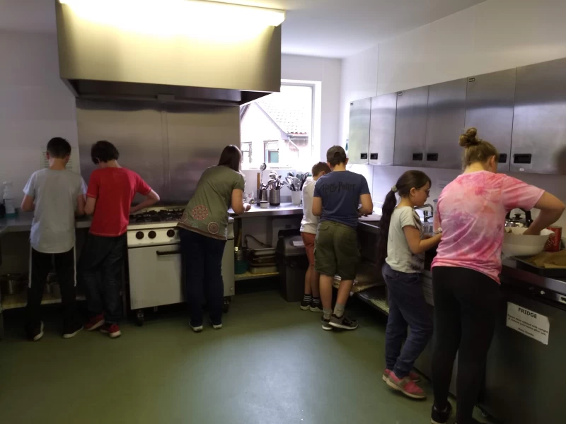 Reigate Church Park Kitchen photo 3