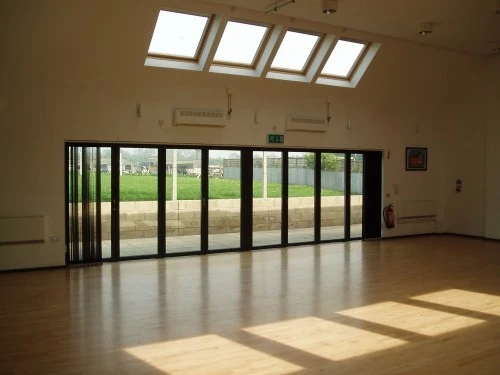 Broad Hinton  photo 2