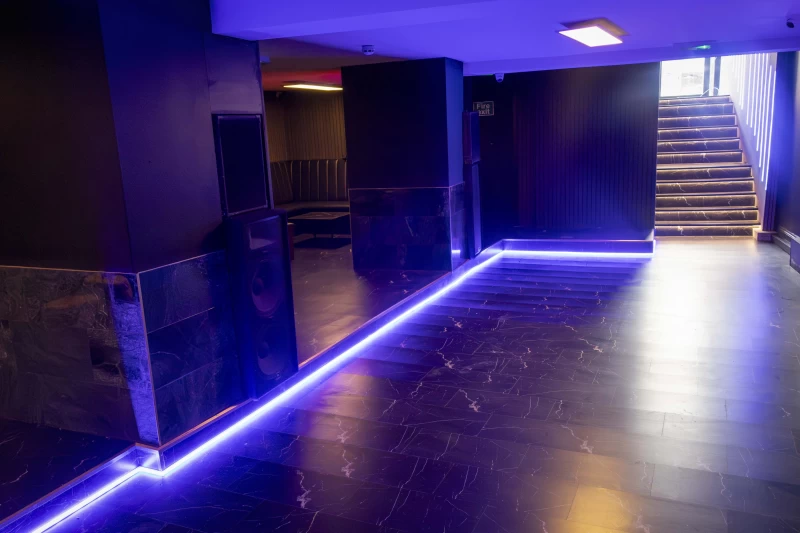 Basement 144 photo 4