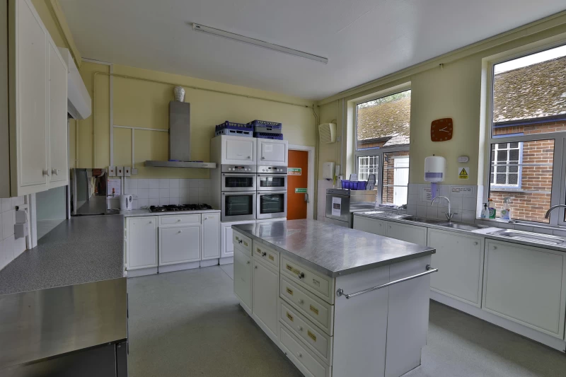 Newbury Baptist Church Hall photo 4