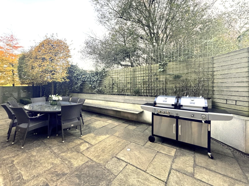 Radlett Eco Mansion photo 5