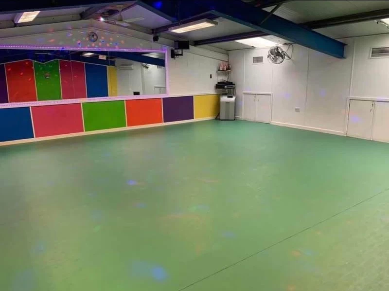 Cafe Middy/Diddy Middy's studio and party room venue photo