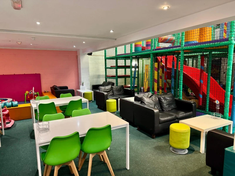 Cafe Middy/Diddy Middy's studio and party room photo 4