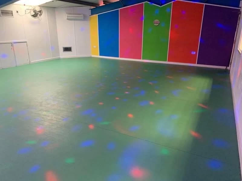Cafe Middy/Diddy Middy's studio and party room photo 2