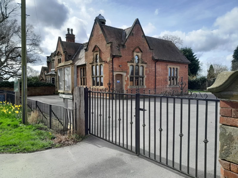 Needwood Jubilee Hall Newchurch photo 3