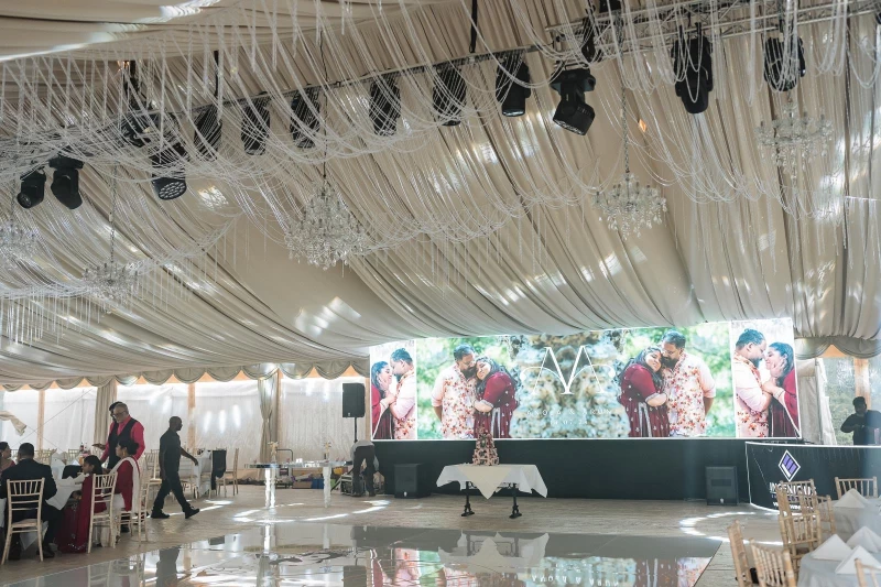 Loughton Grand Marquee photo 4