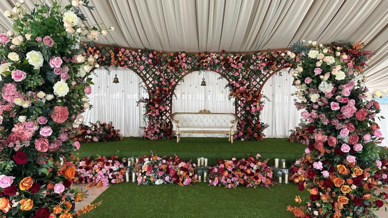 Loughton Grand Marquee photo 2