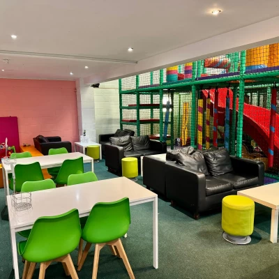 Cafe Middy/Diddy Middy's studio and party room Photo