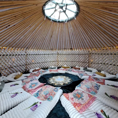  The Shiny Happy Yurt Photo